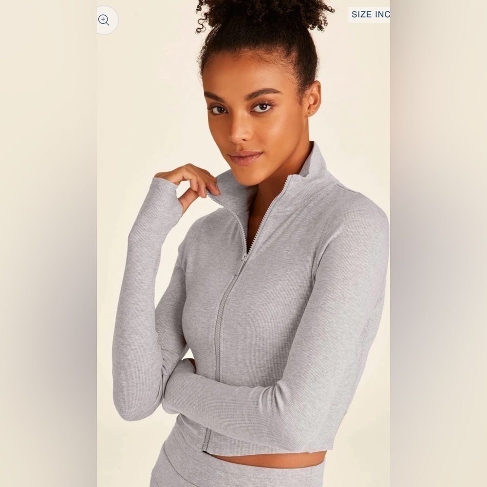 Alala Rise Cropped Zip Up NWT Size XL Retail $135 - Picture 2 of 9